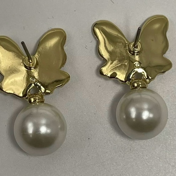 Gold and Cream Crystal Butterfly Pearl Earrings - Picture 4 of 7